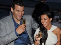 Kim-Kardashian-son-fiance-Kris-Humphries-veut-commencer-a-preparer-le-mariage_reference.jpg