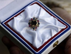 La_nouvelle_bague_de_carla_sarkozy