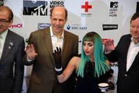 ladygaga_charity-img600x403-13353450442lxcs812153.jpg