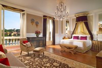 Presidential_Da_Vinci_Suite_Master_Bedroom.jpg