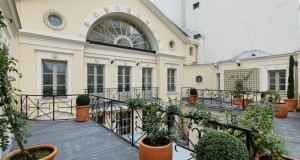 Un toit pour l’hiver: Gérard Depardieu met en vente son hôtel particulier