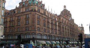 Harrod’s fait swinguer Londres