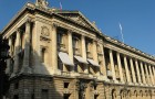 Le Crillon sauve les meubles